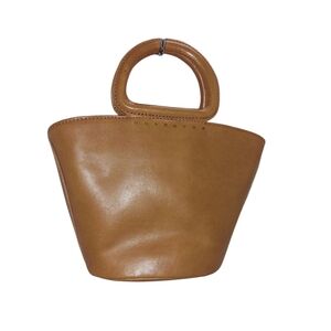 Elegant Tan Leather Handbag